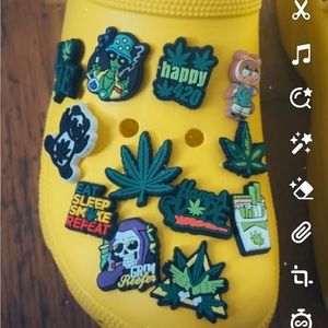 Yellow 4/20 platform Croc Inspired shoes1st pic is true yellow color